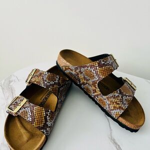 NEW! Birkenstock Brown Snake Print Sandals
